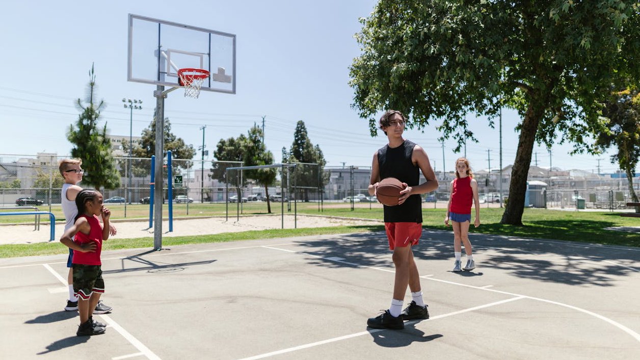 Play2College - Your Playbook to and Through College